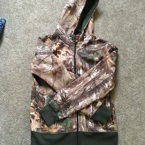 Under armour women’s camo jacket